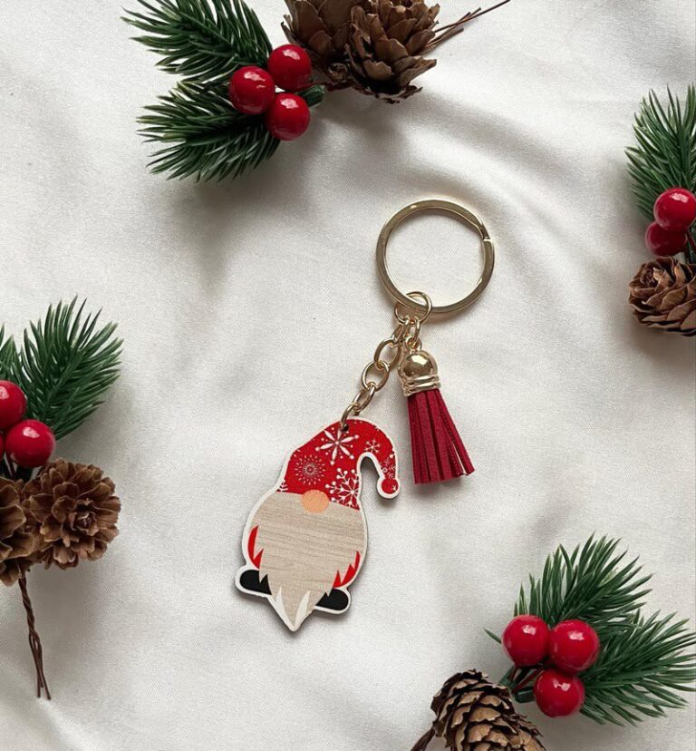 Raktų pakabukas ,,Kalėdinis nykštukas”