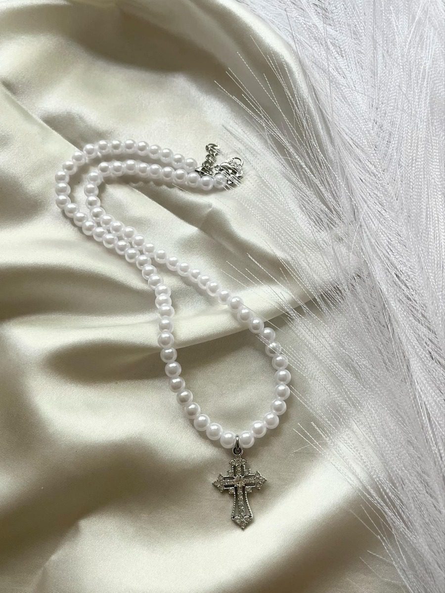 Perlinis vėrinys ,,Kryžiukas”