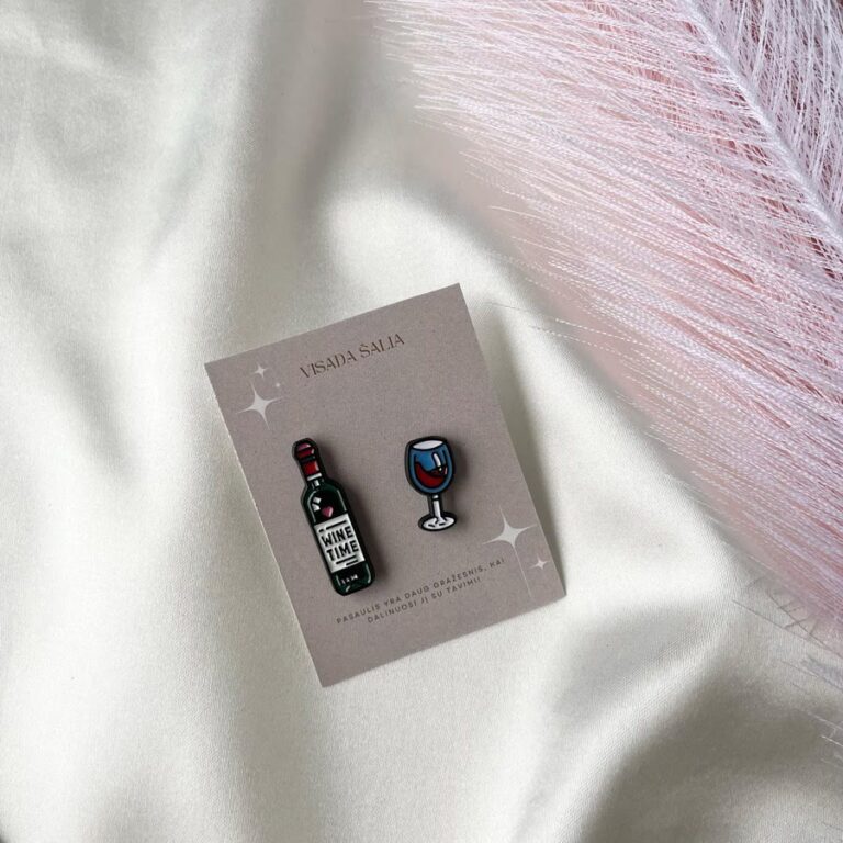 Derantys ženkliukai ,,Wine”