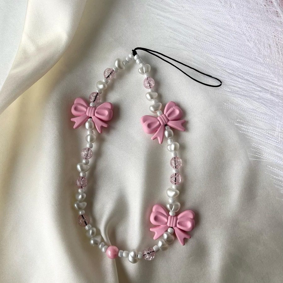 Telefono pakabukas ,,Girly"