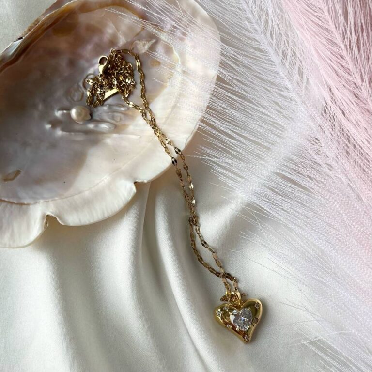 Grandinėlė ,,Meilė”