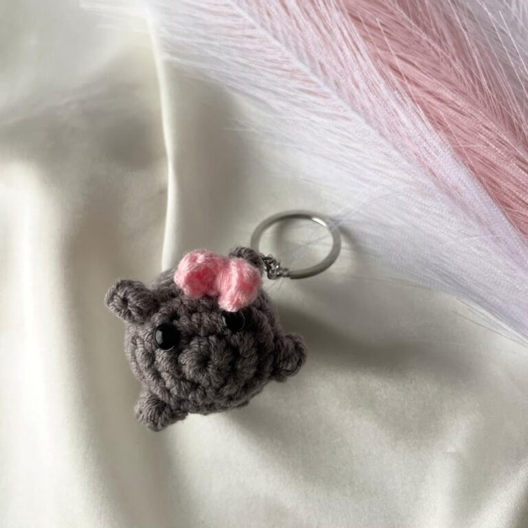 Nertas raktų pakabukas ,,Žiurkėnas”