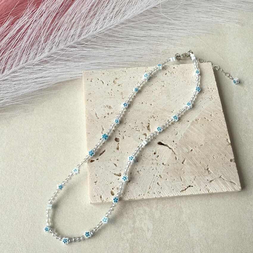 Vėrinys ,,Blue Daisy”