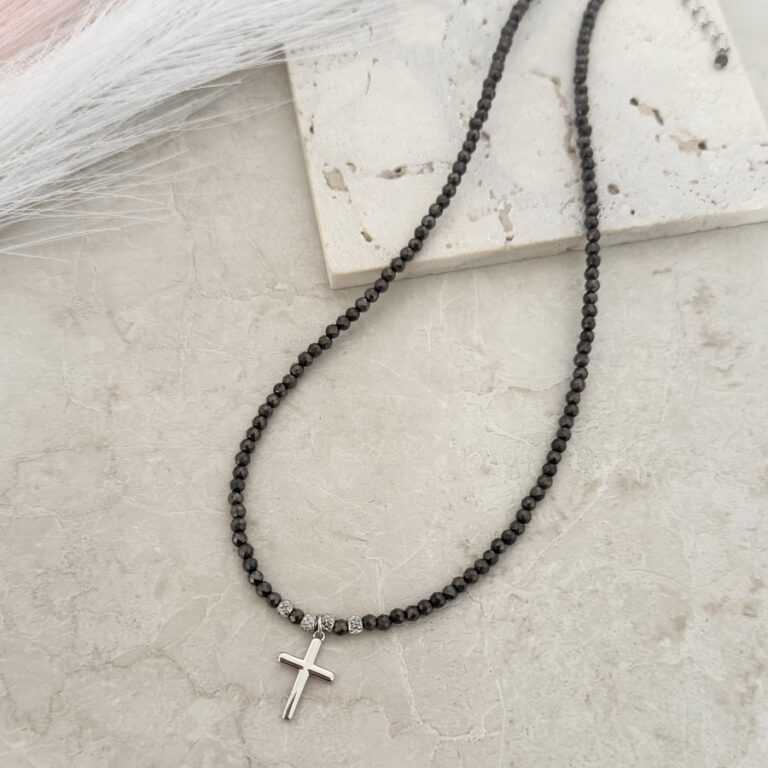 Vėrinys ,,Crystal cross”